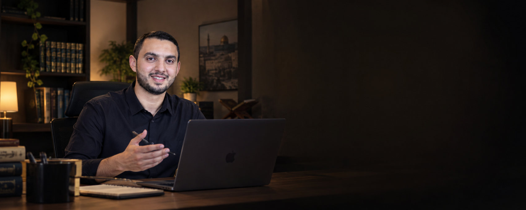 معتز خاطر